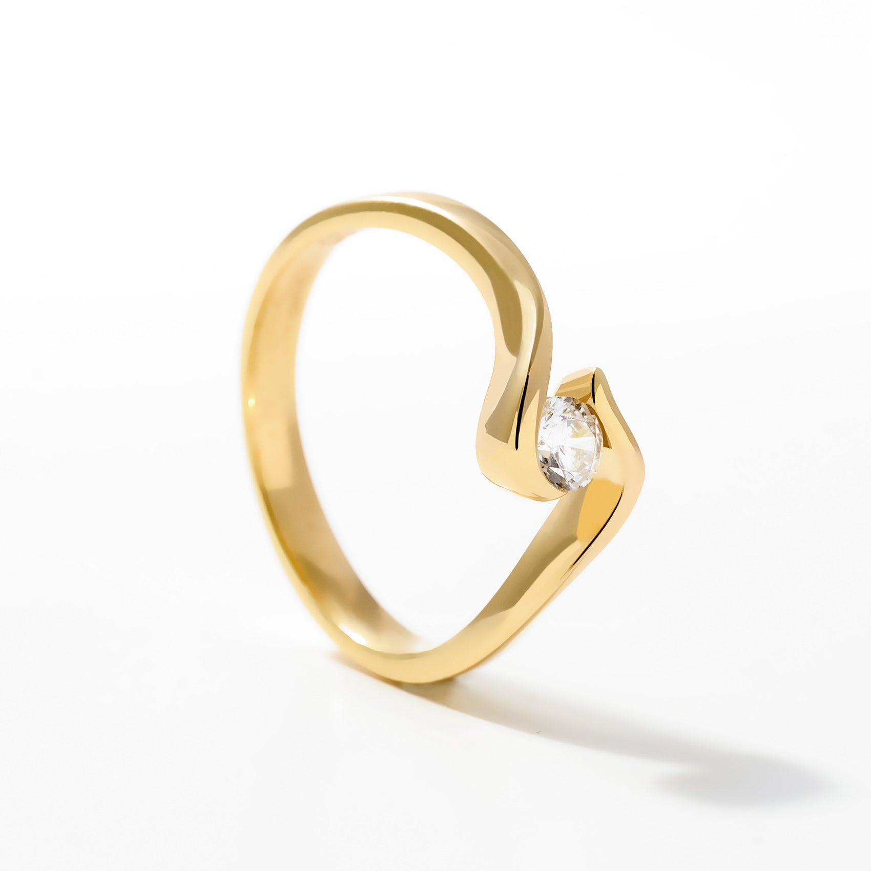 Serene Solitaire Ring