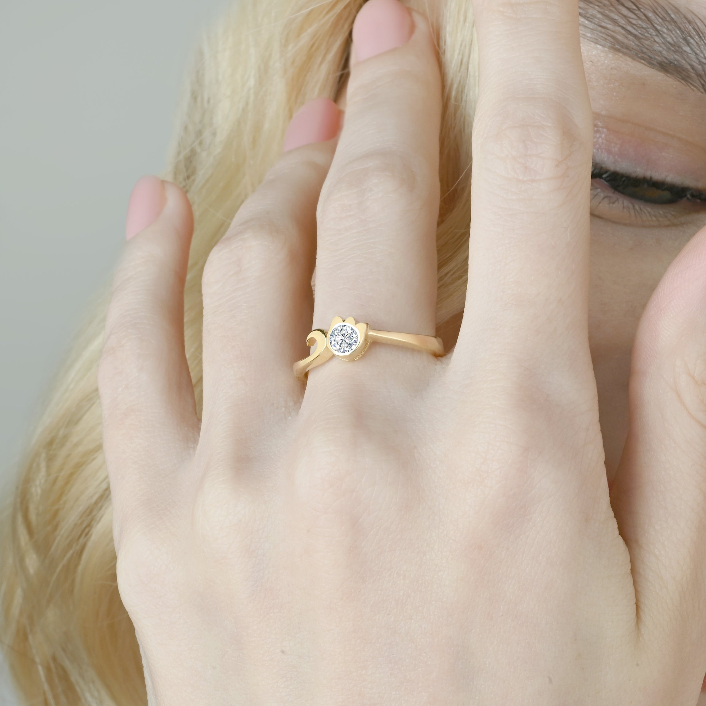 Catly Solitaire Ring