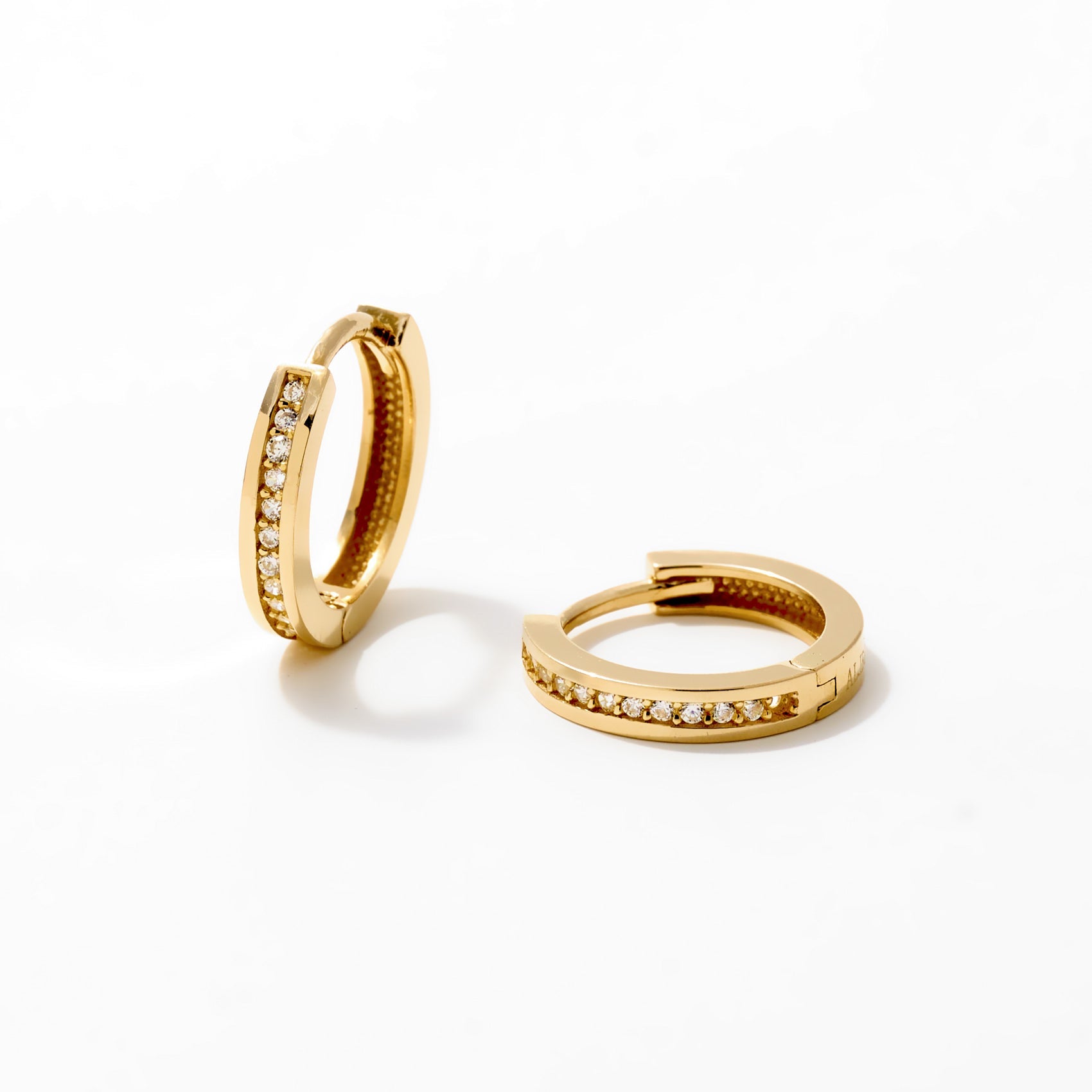 Classic Pave Bold Earring