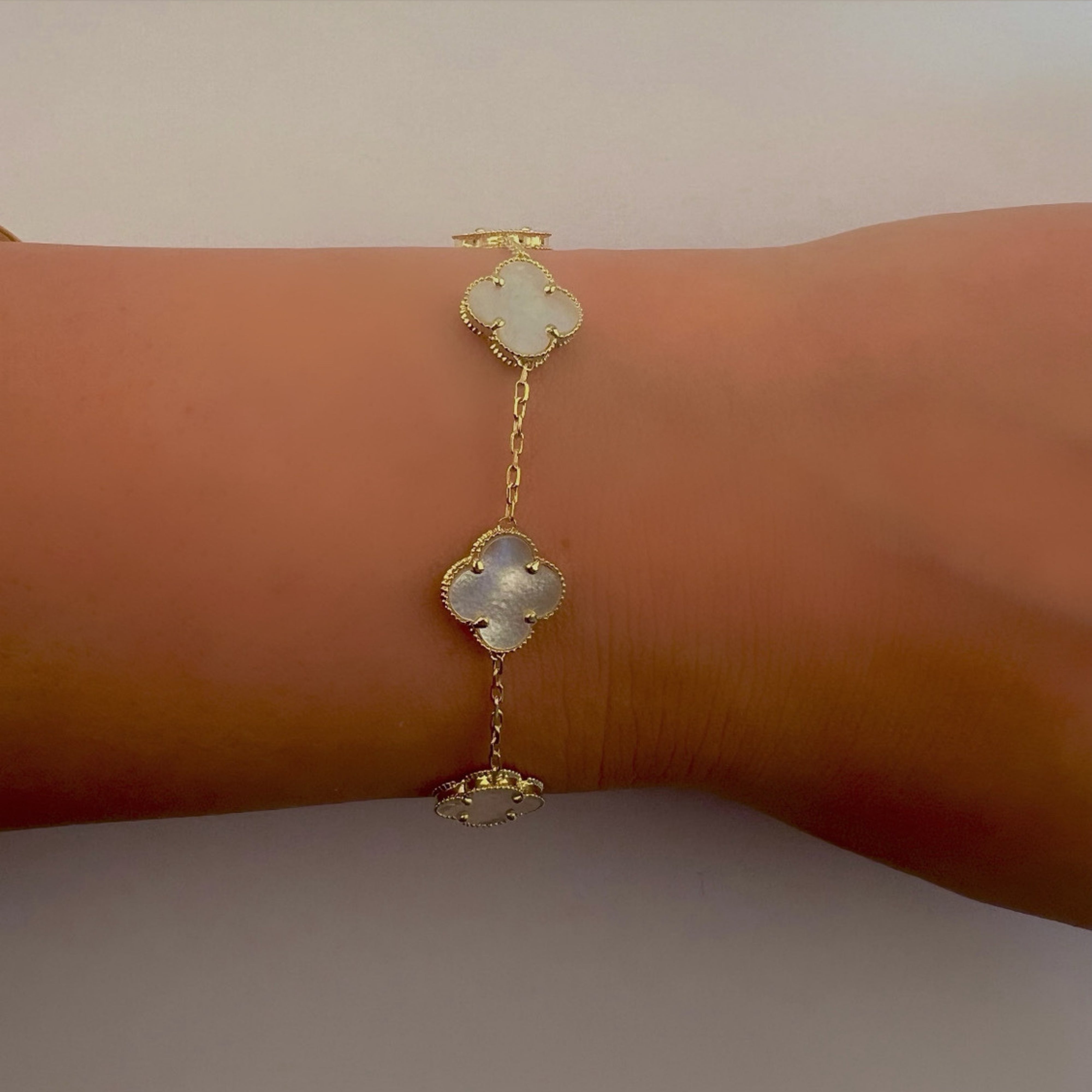 10mm Clover Bracelet in Solid 14K Gold