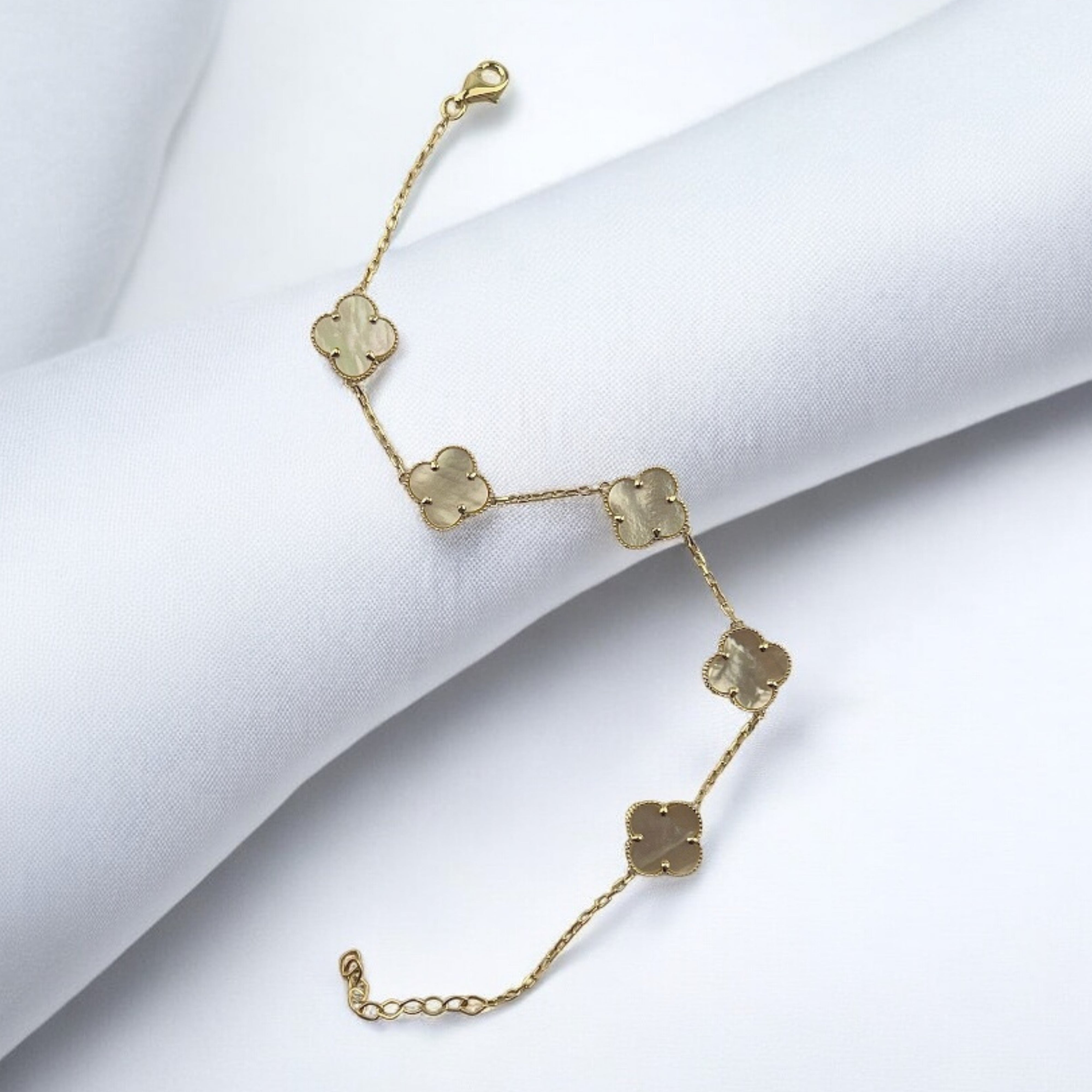 10mm Clover Bracelet in Solid 14K Gold