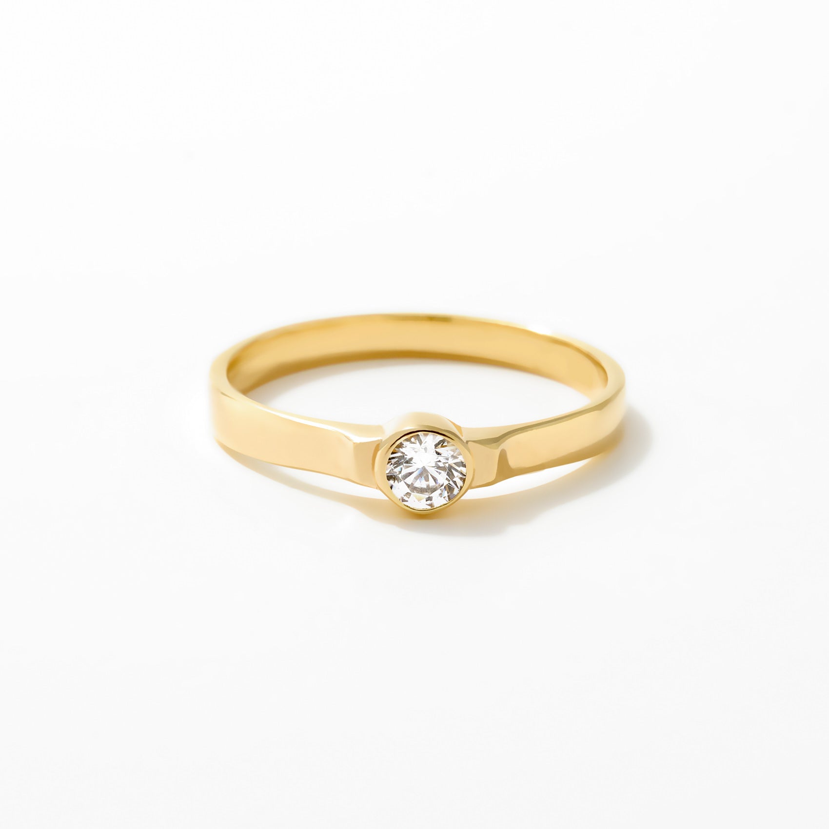 Neight Solitaire Ring