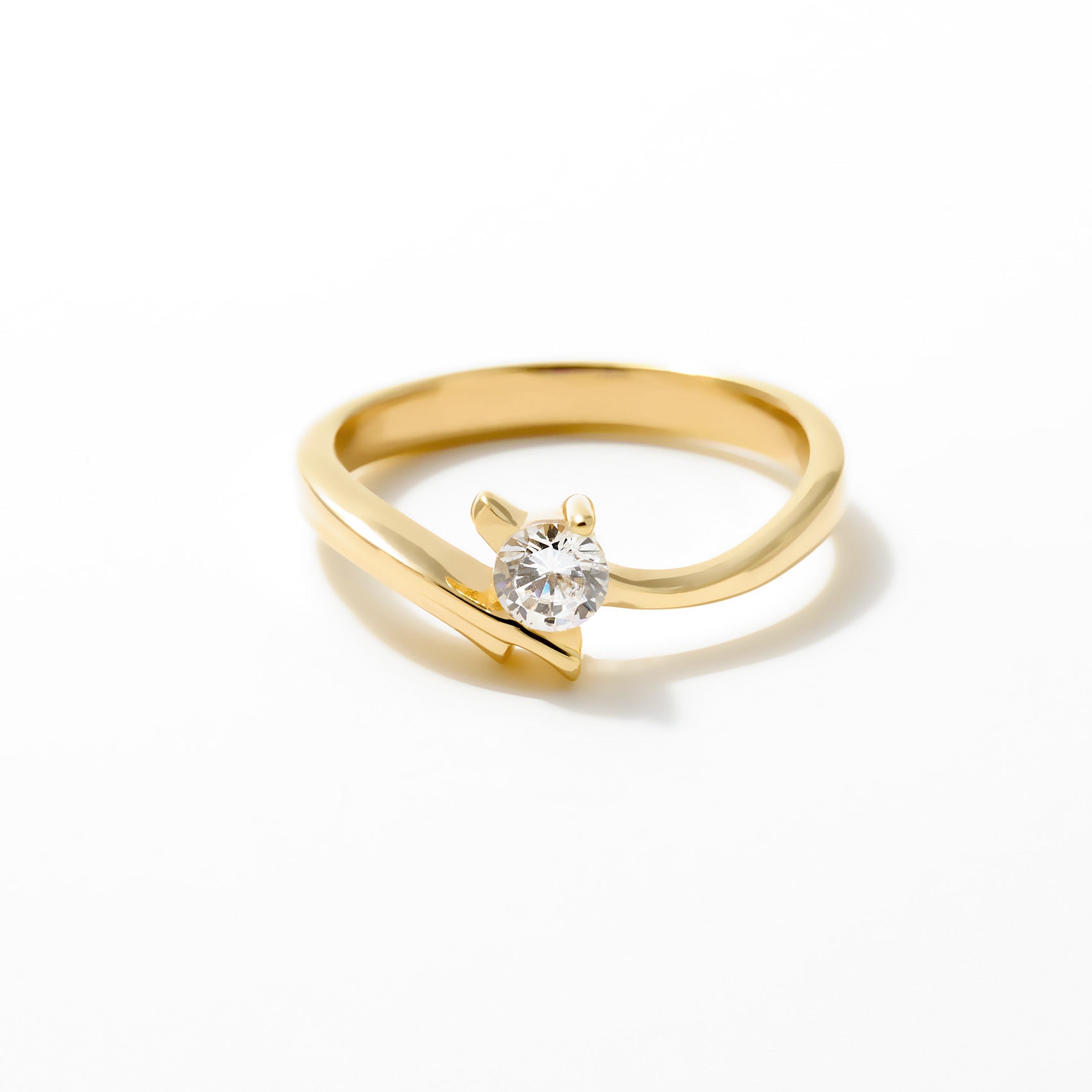 Elara Solitaire Ring