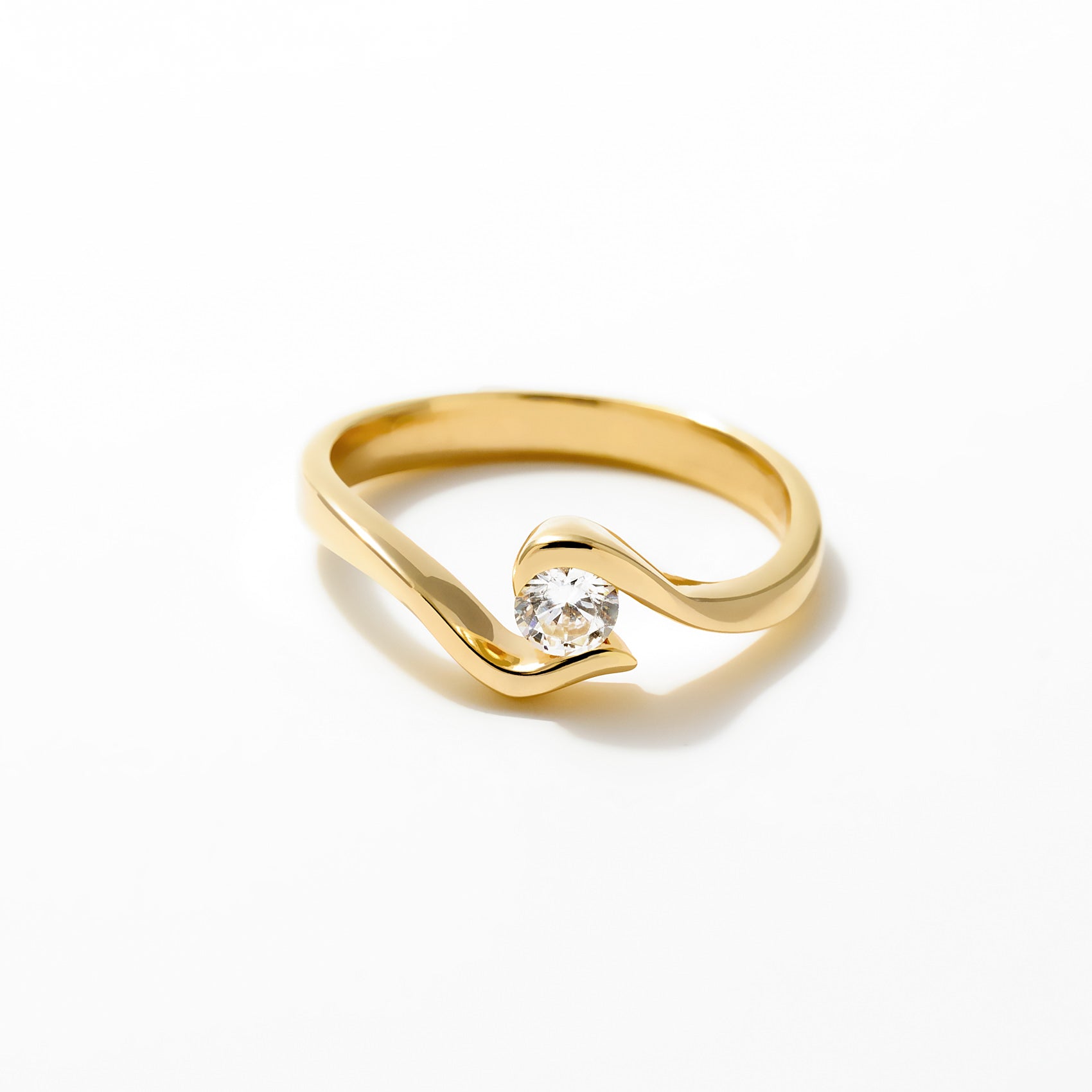 Serene Solitaire Ring