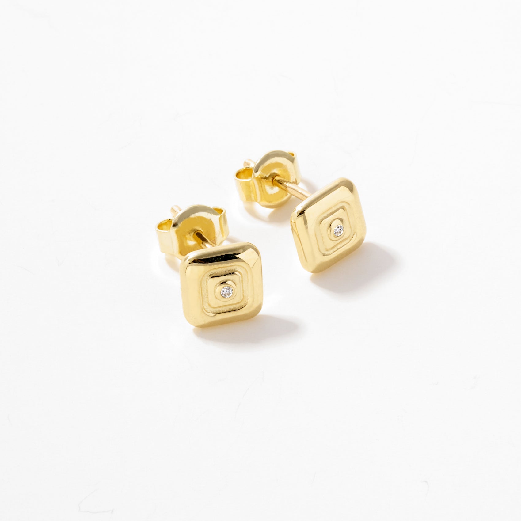 Elité Capsule Nude Stamp Earring