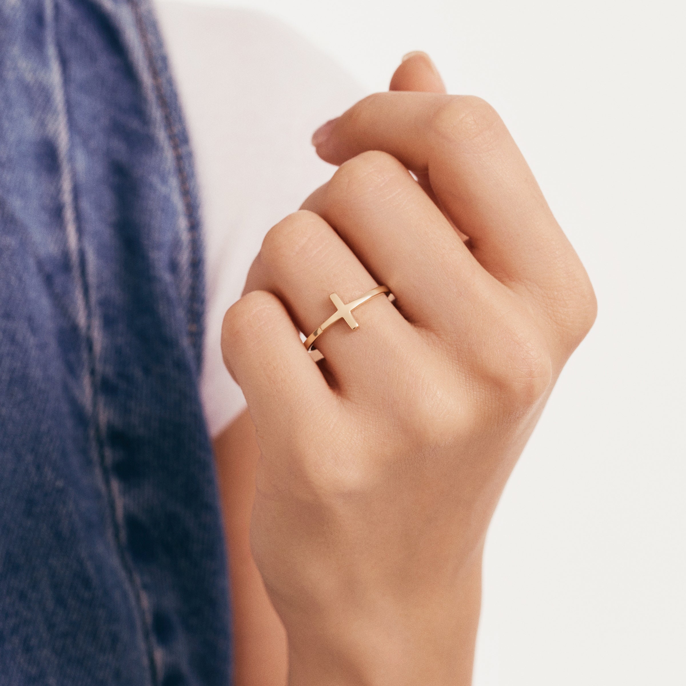 Minimalist Cross Ring in 14K Gold