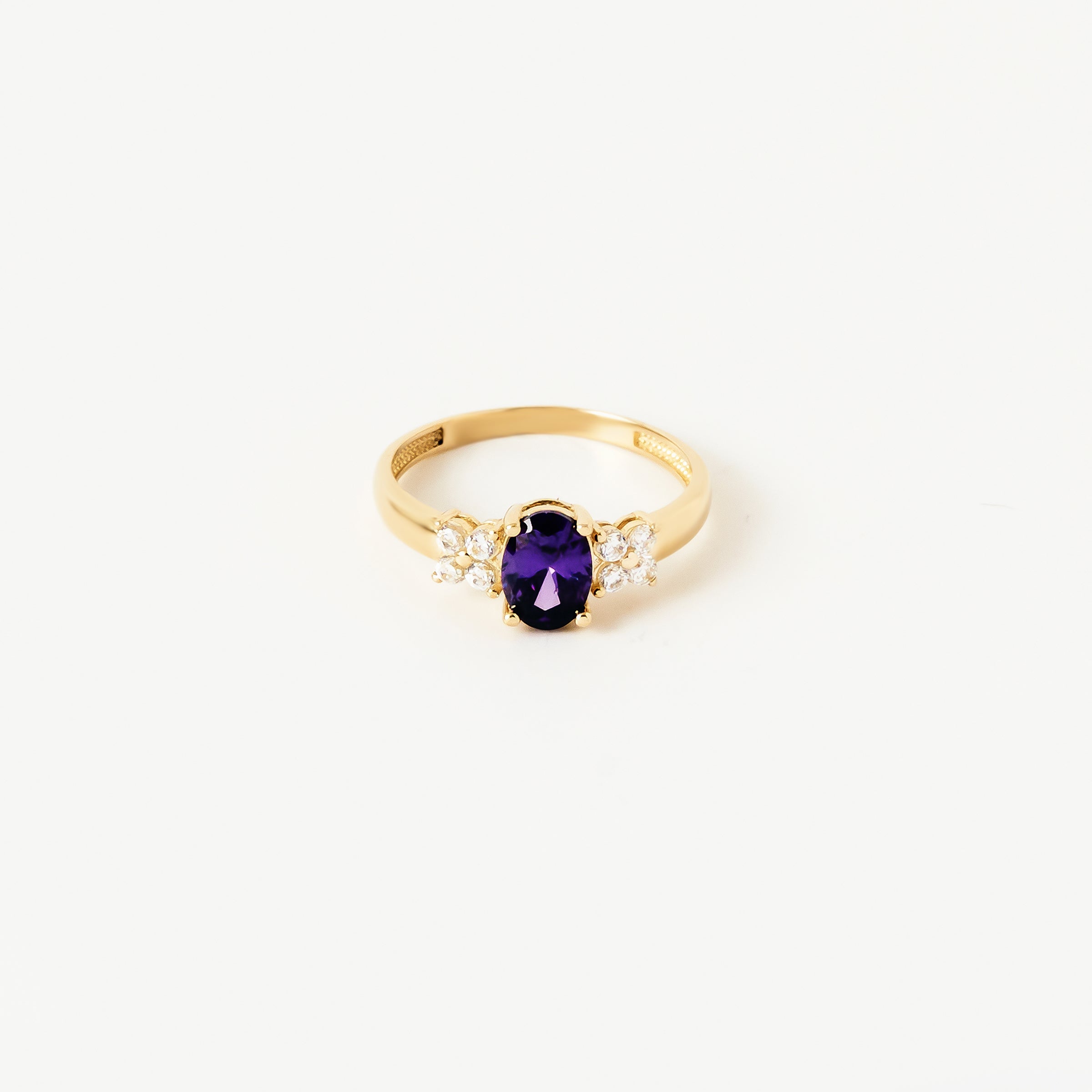 Oval Amethyst CZ Ring in 14K Gold