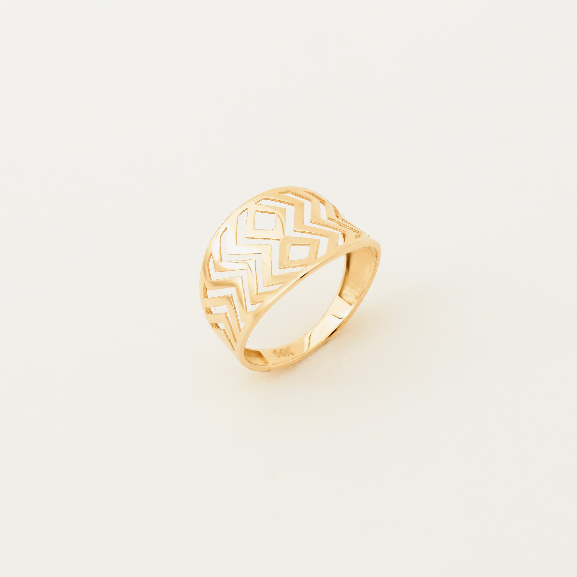 Geometric Zigzag Cutout Band in 14K Gold