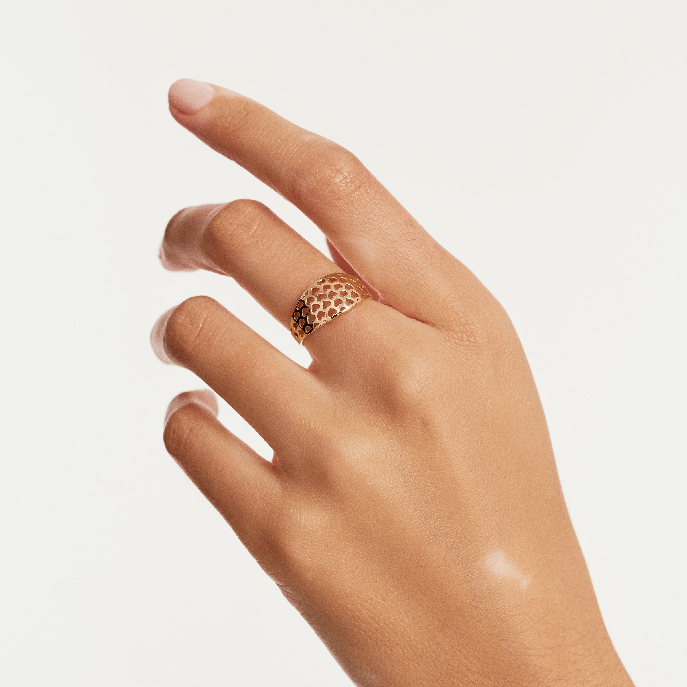 Hearts Shaped Cutout Band Ring in 14K Gold