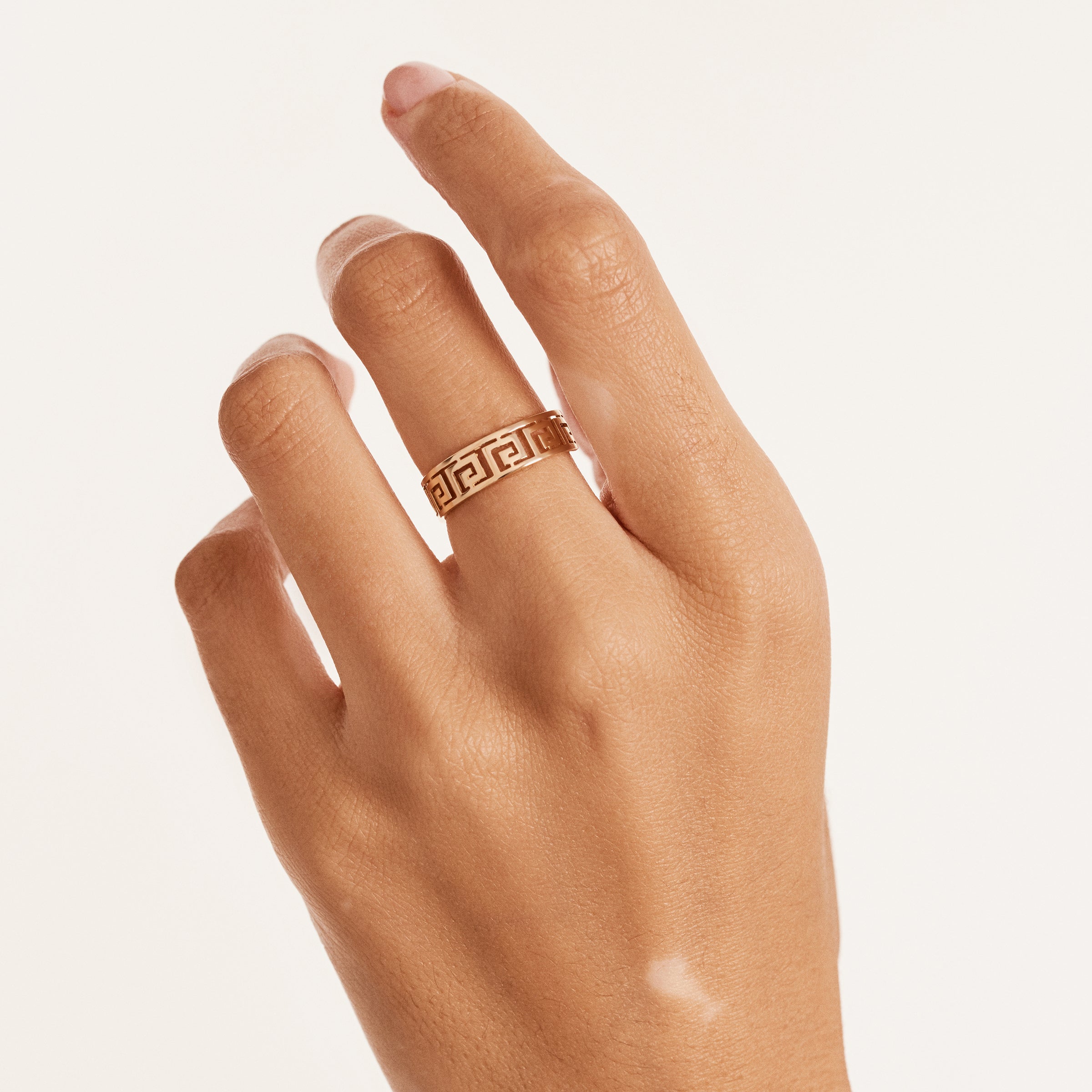 Geometric Loop Band Ring in 14K Gold