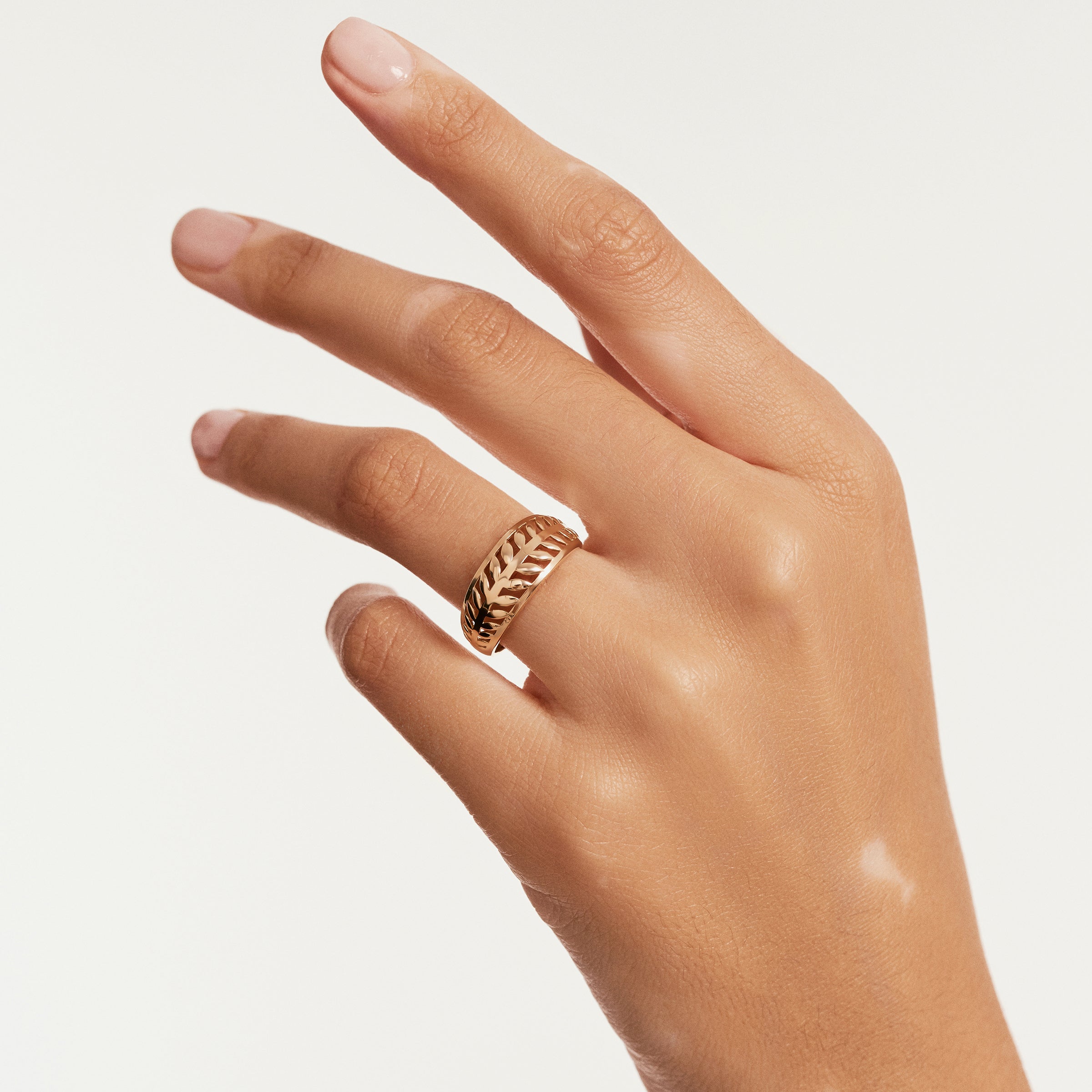 Leaf Pattern 14K Gold Band