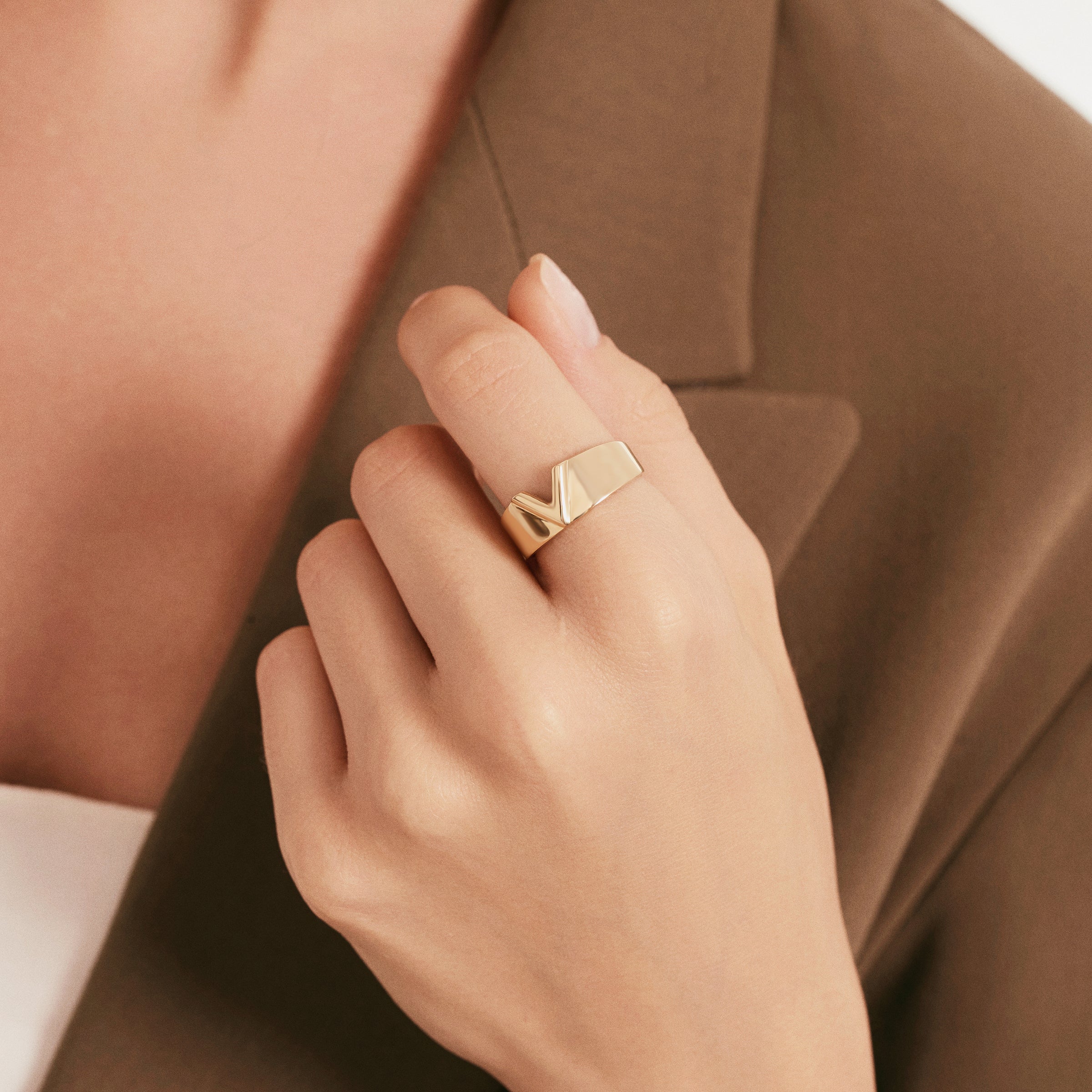 Minimalist Chevron 14K Gold Ring