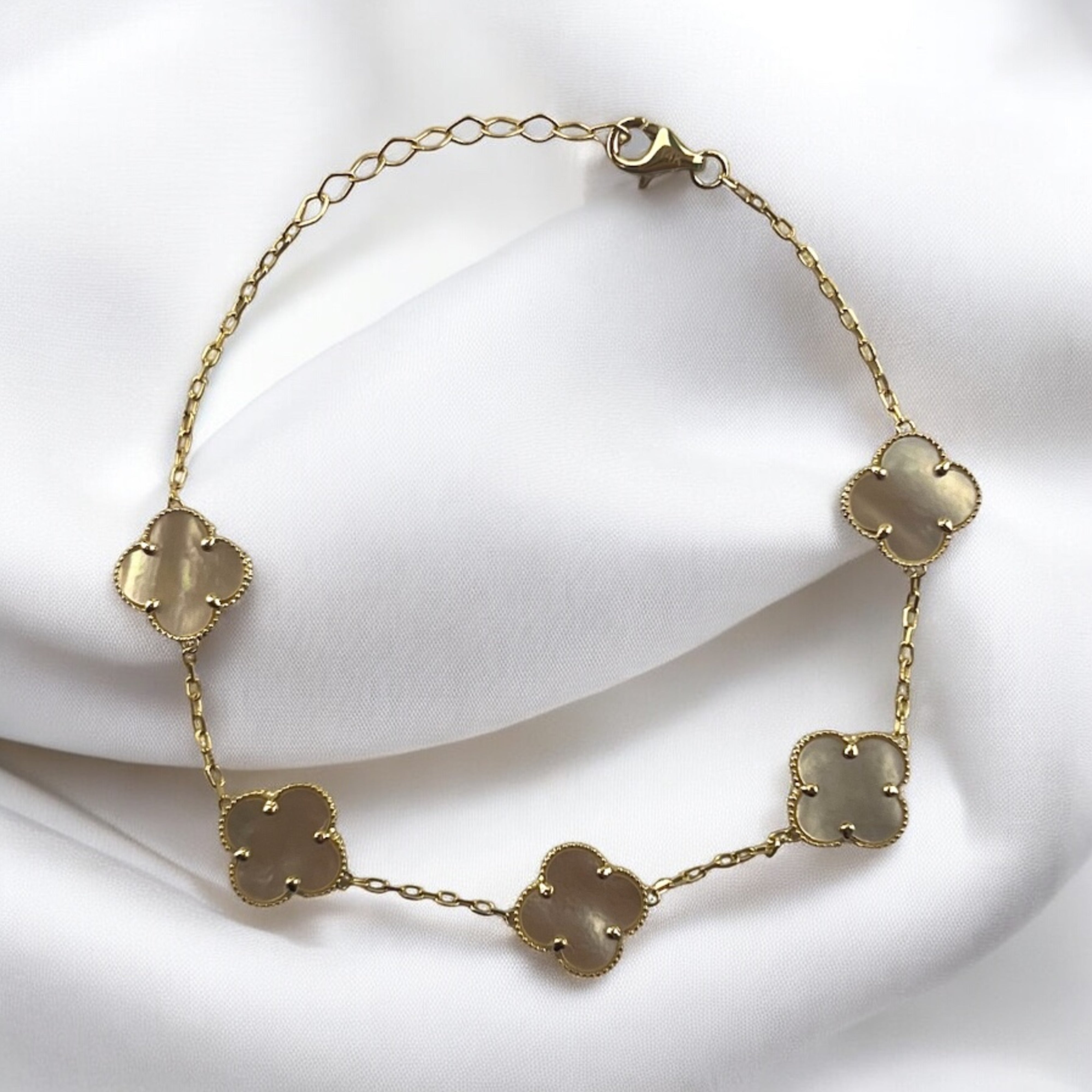 10mm Clover Bracelet in Solid 14K Gold